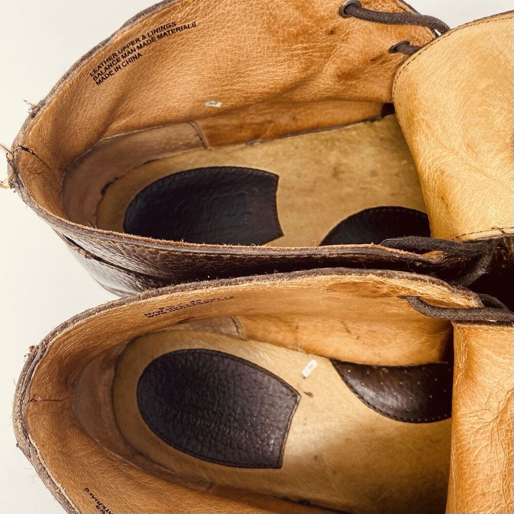 Born Mens 9.5 Brown Pebbled Leather Distressed Chukka Ankle Boots Lace-Up Preppy - Picture 13 of 16